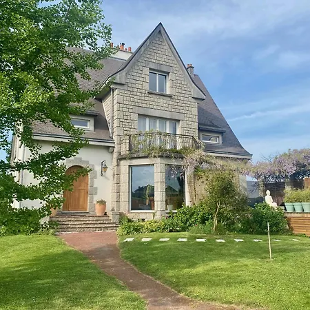 2 Chambres, Centre Ville, Parking Prive Clos, Local Velo Apartman Mayenne