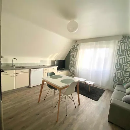 شقة 2 Chambres, Centre Ville, Parking Prive Clos, Local Velo