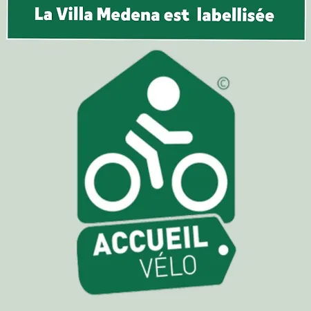 2 Chambres, Centre Ville, Parking Prive Clos, Local Velo Apartment *